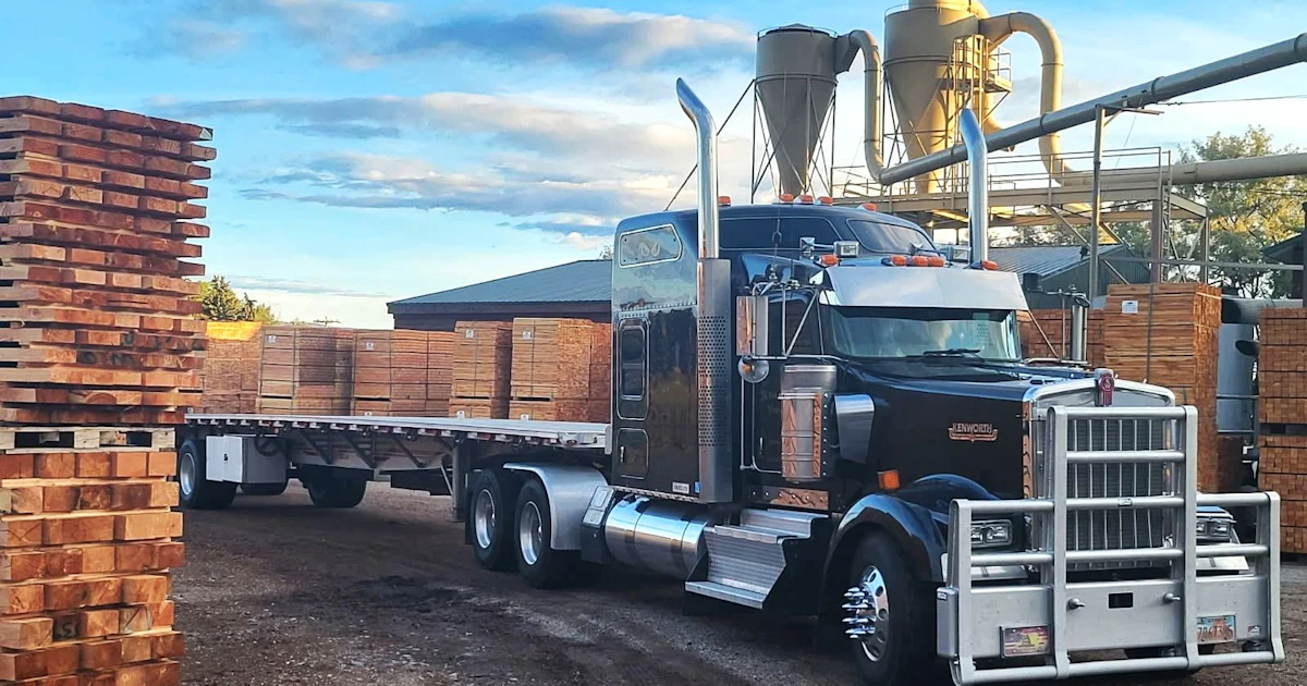 Dee Zeeman's push past near-disaster to 45 years, millions of miles: Trucker of the Month