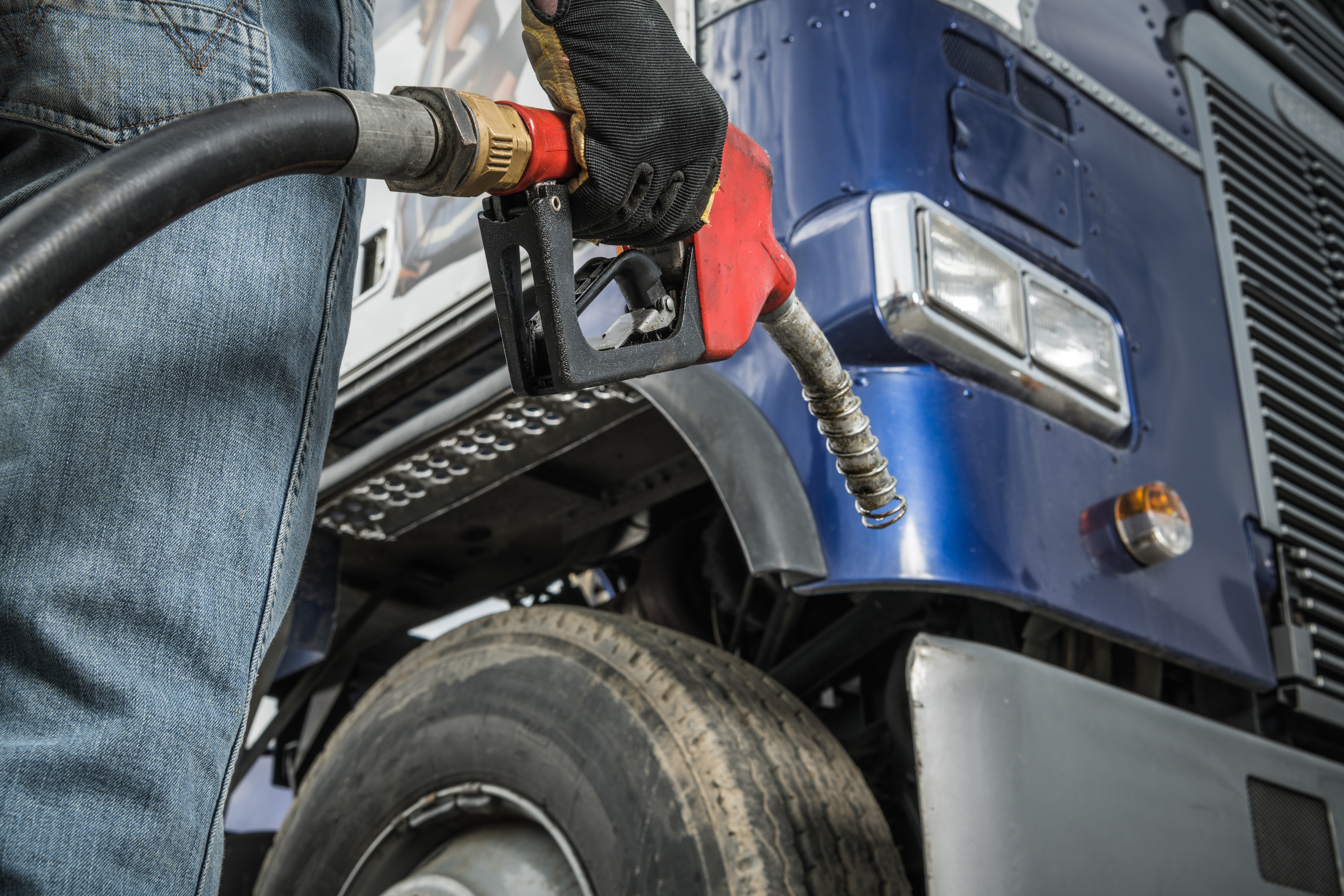 Dyed Diesel Cabover Adobestock 357809374 b Il W Cggu Gn